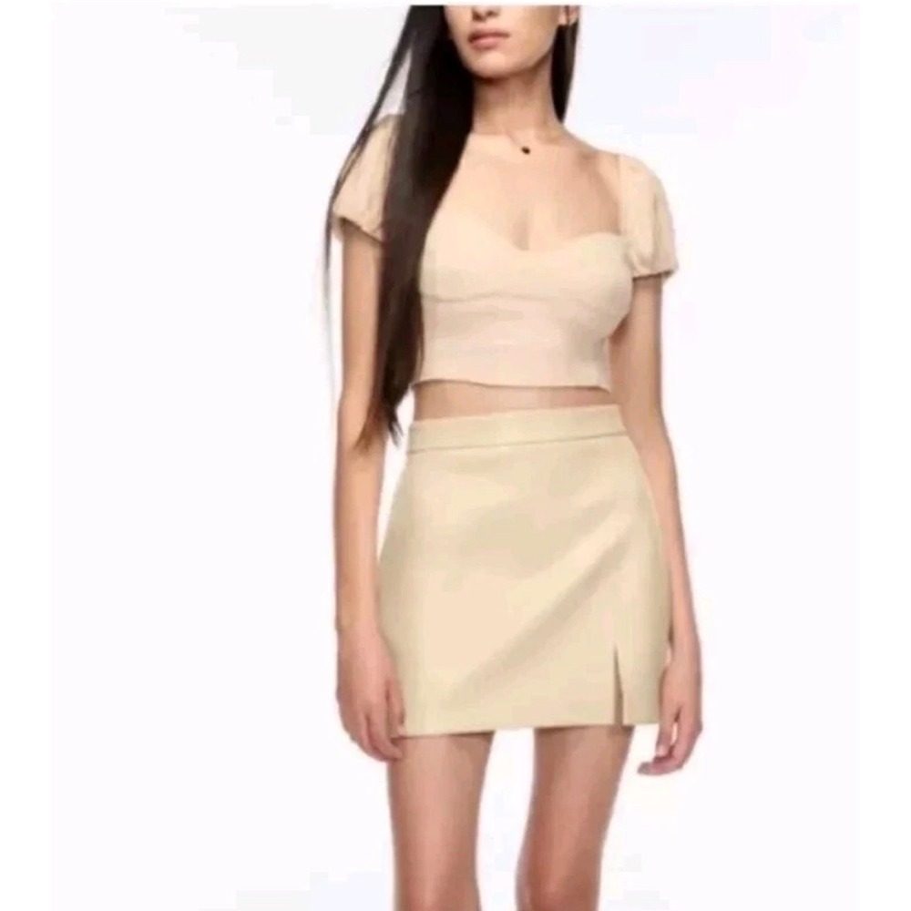 WILFRED ARITZIA Vegan Faux Leather Patio Mini Skirt Ivory Sz 10
